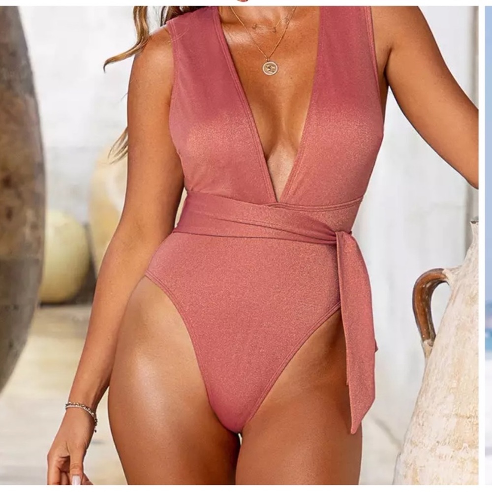🆕 CUPSHE x JoJo Fletcher Metallic One-Piece Swimsuit | Plunge Neck | Size S |